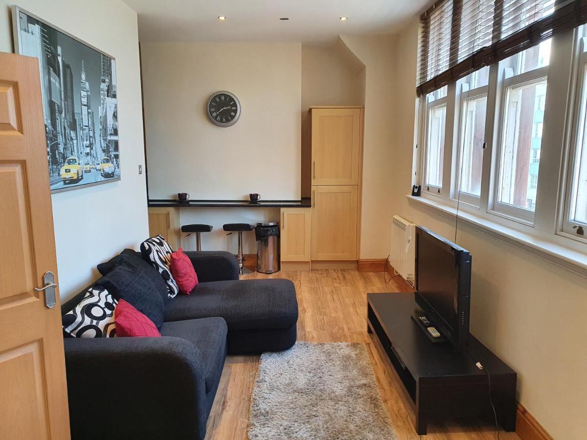 배로우인퍼니스 Marina Court La14 2Hl 아파트 외부 사진